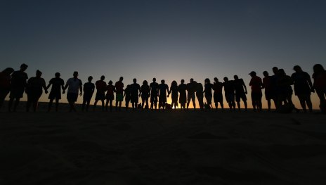 Gruppe Jugendlicher | &copy; Joseph Redfield Nino auf Pixabay