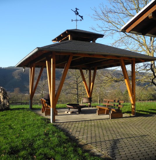 Grillplatz Filsen | © Caroline Taunt Grillplatz Filsen | © Caroline Taunt