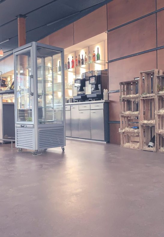 Restaurant Theke | © Bruno Bouyajdad Restaurant Theke | © Bruno Bouyajdad